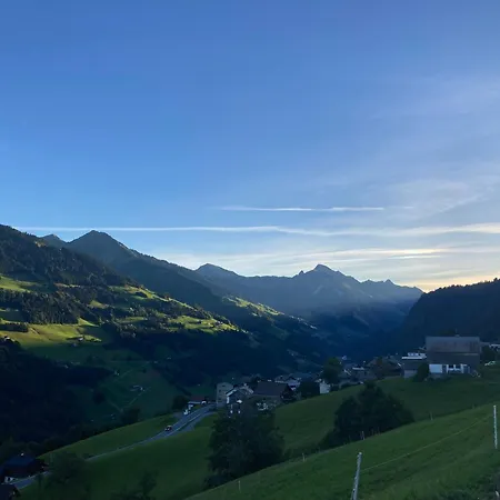 Haus Heim Lägenhet Raggal